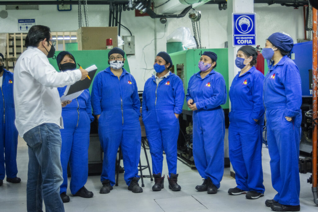 Moldes y tapas de línea fabricación tapas de plástico CDMX ISO 9001