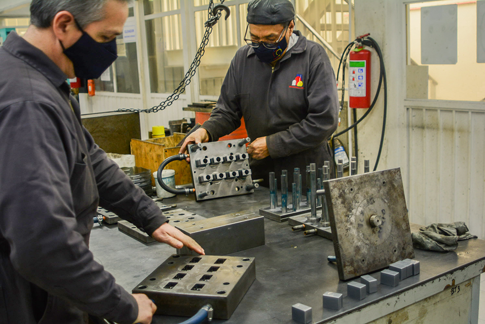 Moldes y tapas de línea fabricación tapas de plástico CDMX ISO 9001