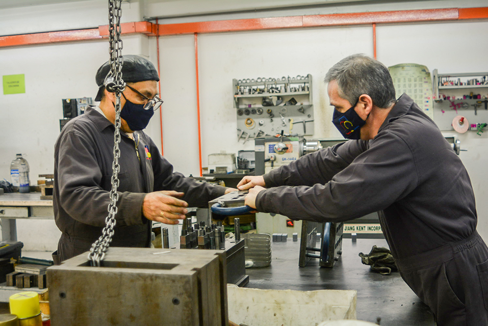 Moldes y tapas de línea fabricación tapas de plástico CDMX ISO 9001